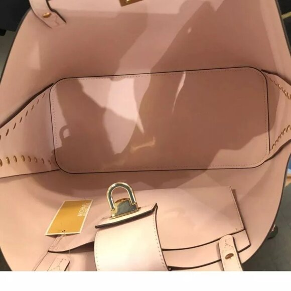 MICHAEL KORS MANHATTAN LARGE TOTE IN POWDER BLUSH NWT🌺 - Picture 3 of 6